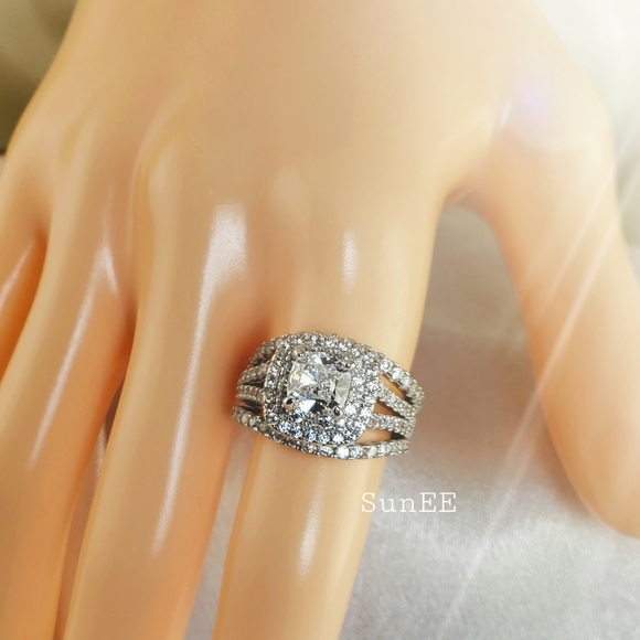 NEW 925 STERLING SILVER WOMENS WEDDING ENGAGEMENT DIAMOND SET RING - Picture 2 of 3